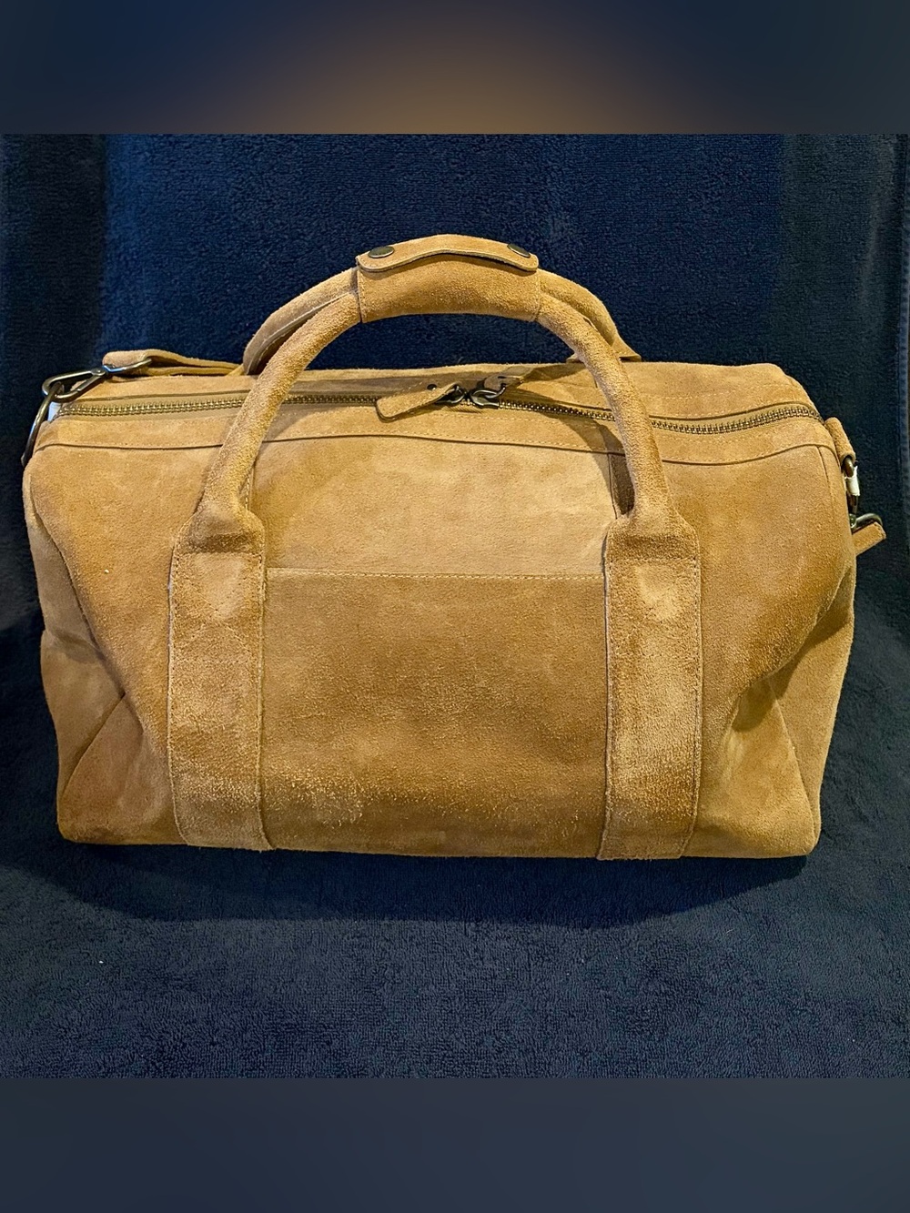 Tecovas Weekender Tan Suede Leather Medium Duffle Bag - Picture 7 of 8